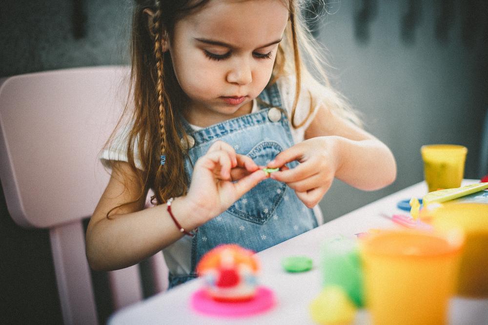 Coordenação Motora - Pintura - Atividade Educativa para Creche (0 a 3 anos)